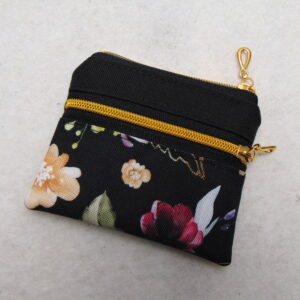 Malá peněženka- kapsička- květ na černé